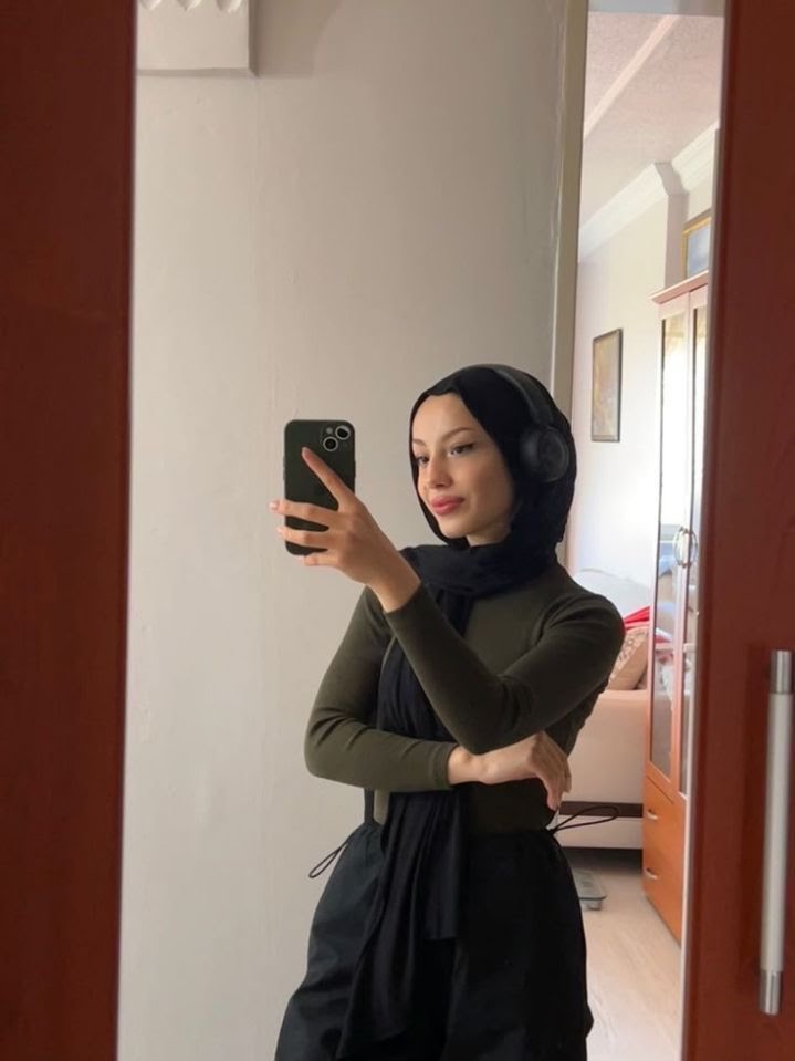 İlayda ?zmir escort